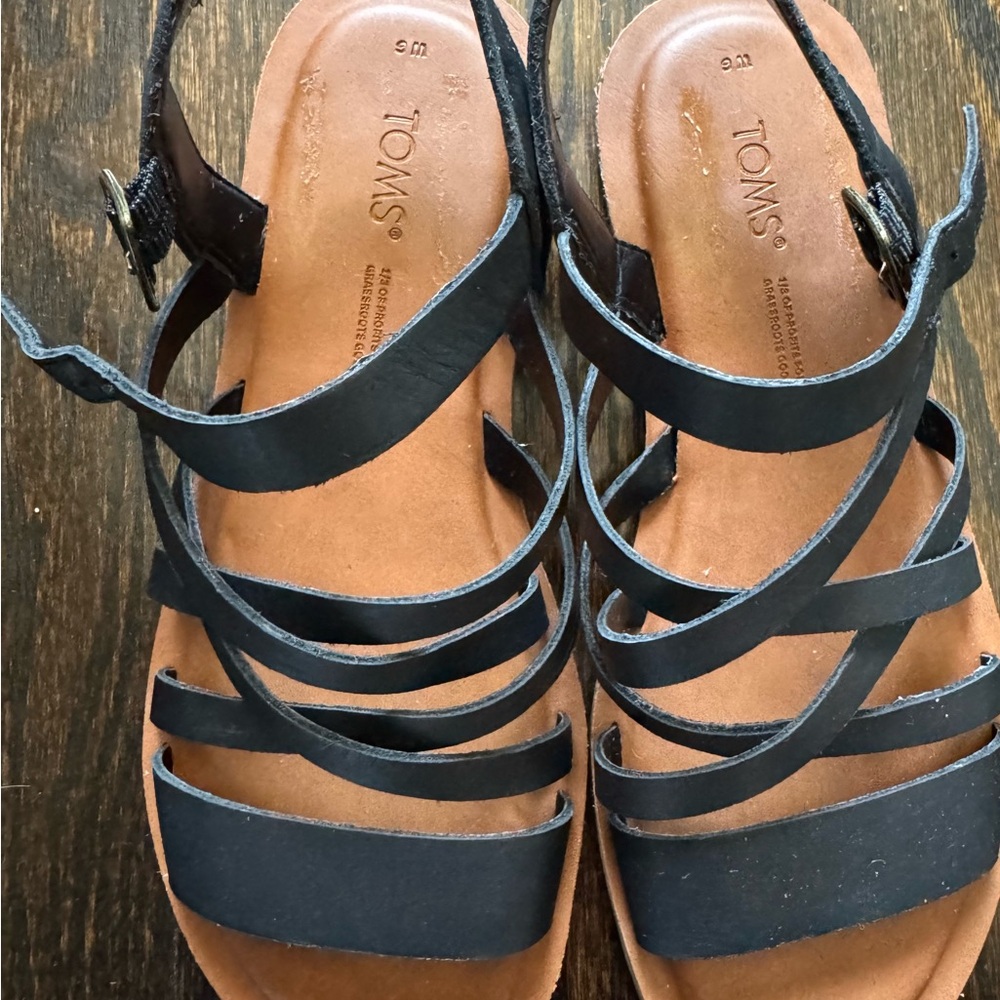TOMS Women's Sephina Crisscross Strap Flat Sandals